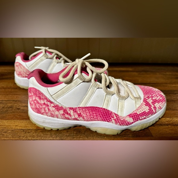 Jordan 11 Retro Low Pink Snakeskin Women’s Size 9.5 - Picture 8 of 15